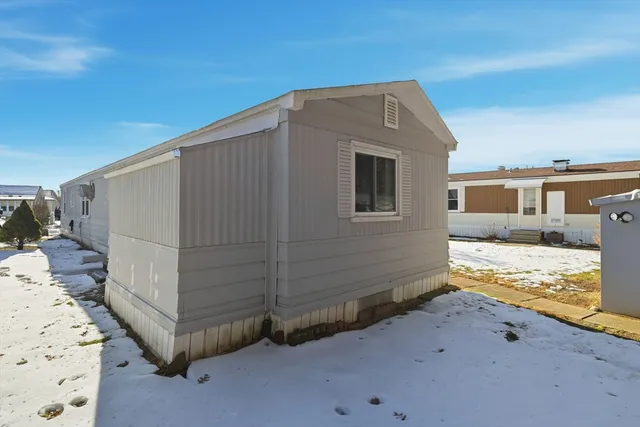 $135,000 | 42 Warfield Drive, Westfield, MA 01085