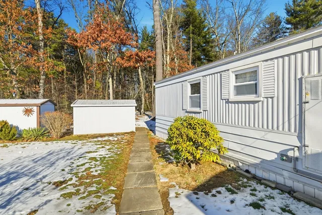 $135,000 | 42 Warfield Drive, Westfield, MA 01085