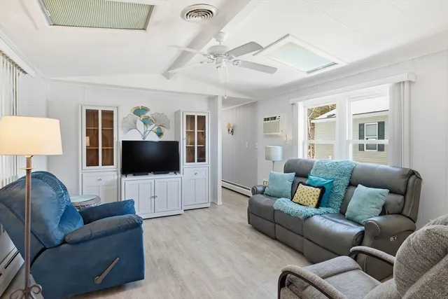 $135,000 | 42 Warfield Drive, Westfield, MA 01085