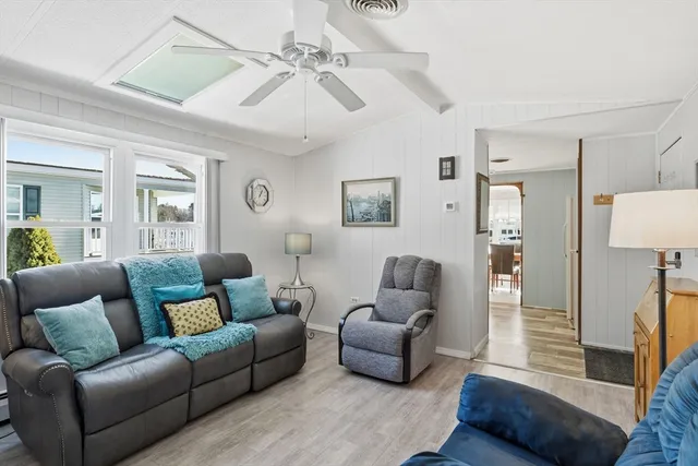 $135,000 | 42 Warfield Drive, Westfield, MA 01085