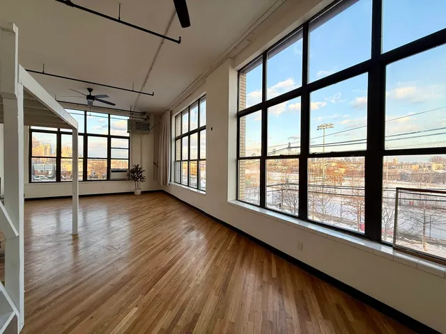 $2,585 | 2 Union Street, Unit 2L, Jersey City, NJ 07304