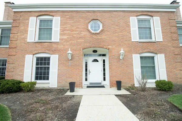 $399,900 | 120 Carriage Way Drive, Unit 202B, Burr Ridge, IL 60527