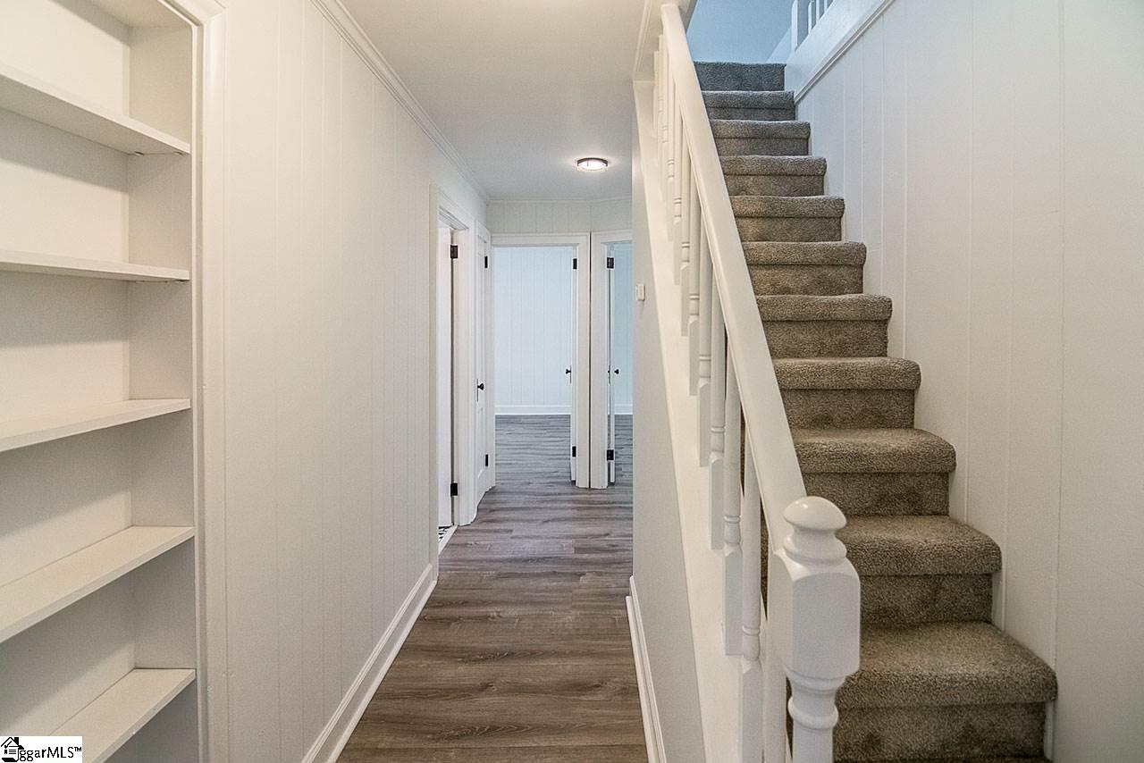 18 West Marion Road Greenville, SC 29617 - Photo 13 of 36 Gallery Image 13
