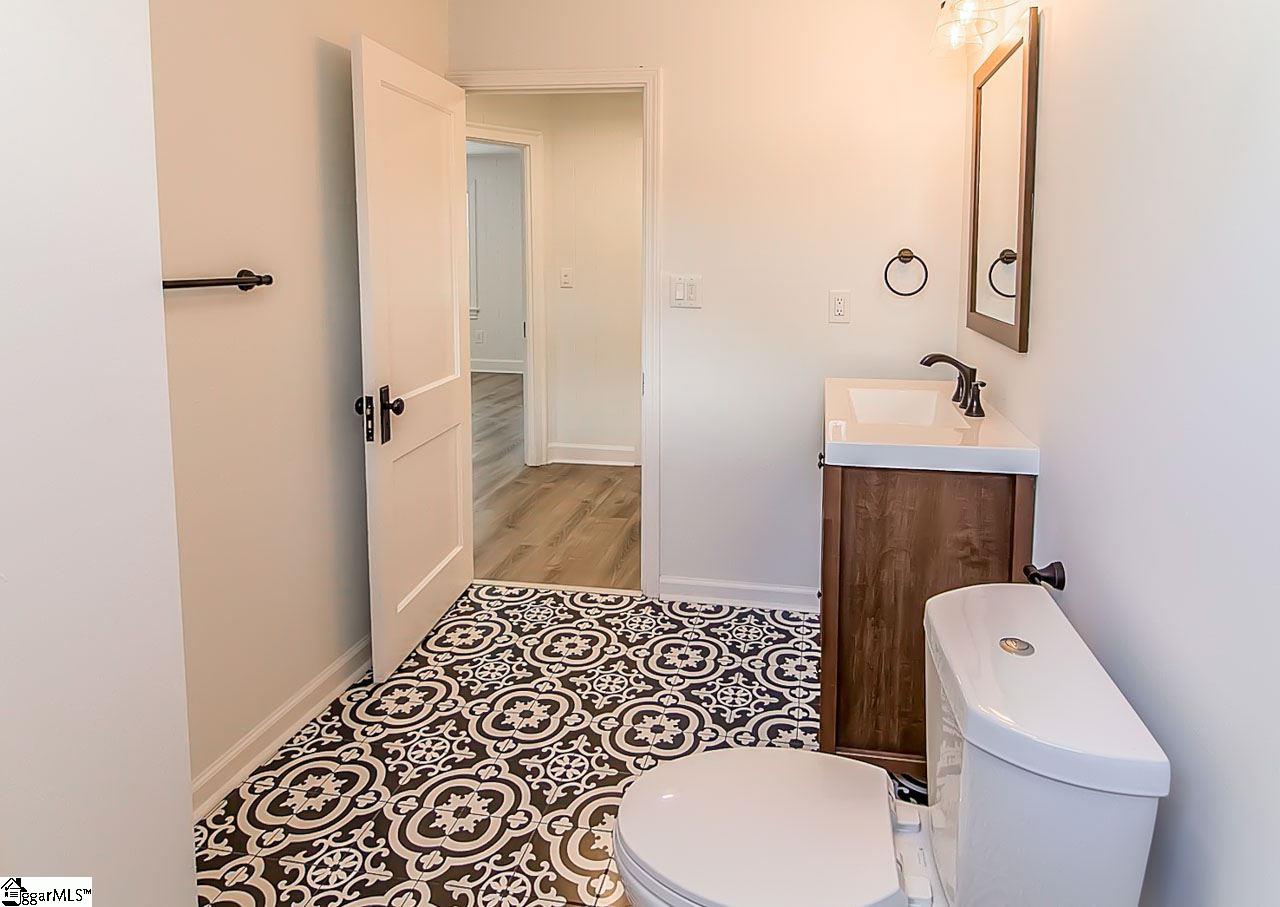 18 West Marion Road Greenville, SC 29617 - Photo 21 of 36 Gallery Image 21