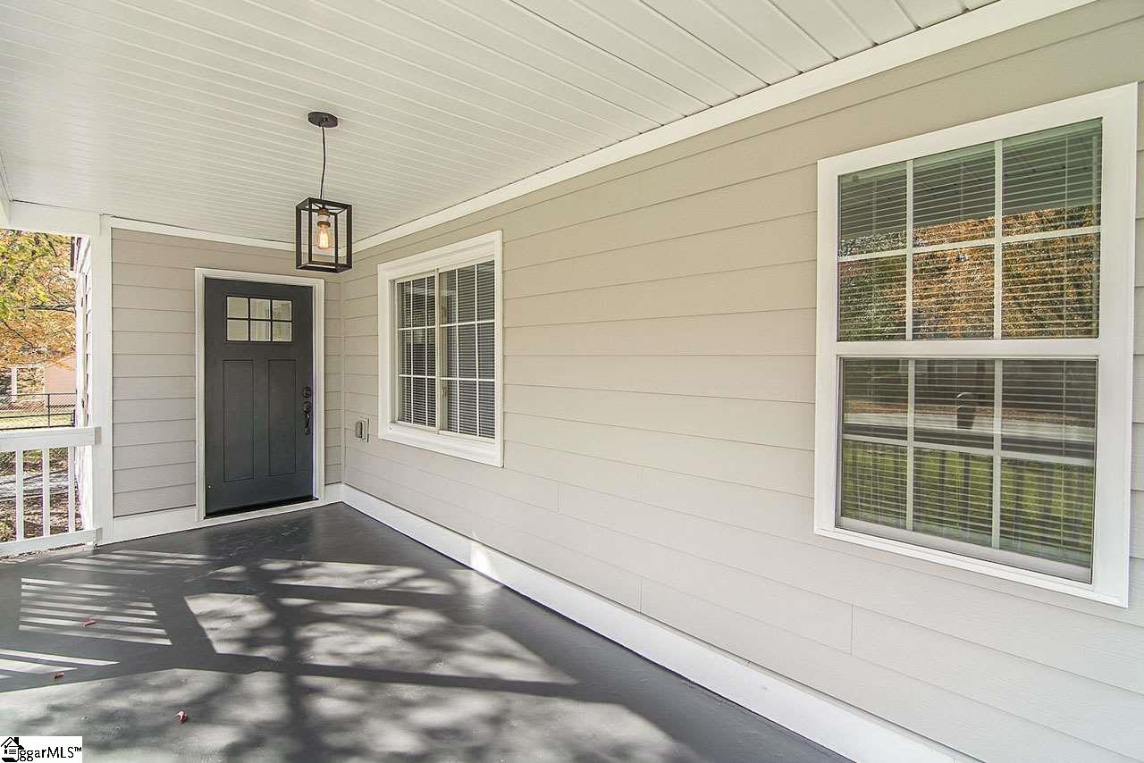 18 West Marion Road Greenville, SC 29617 - Photo 5 of 36 Gallery Image 5