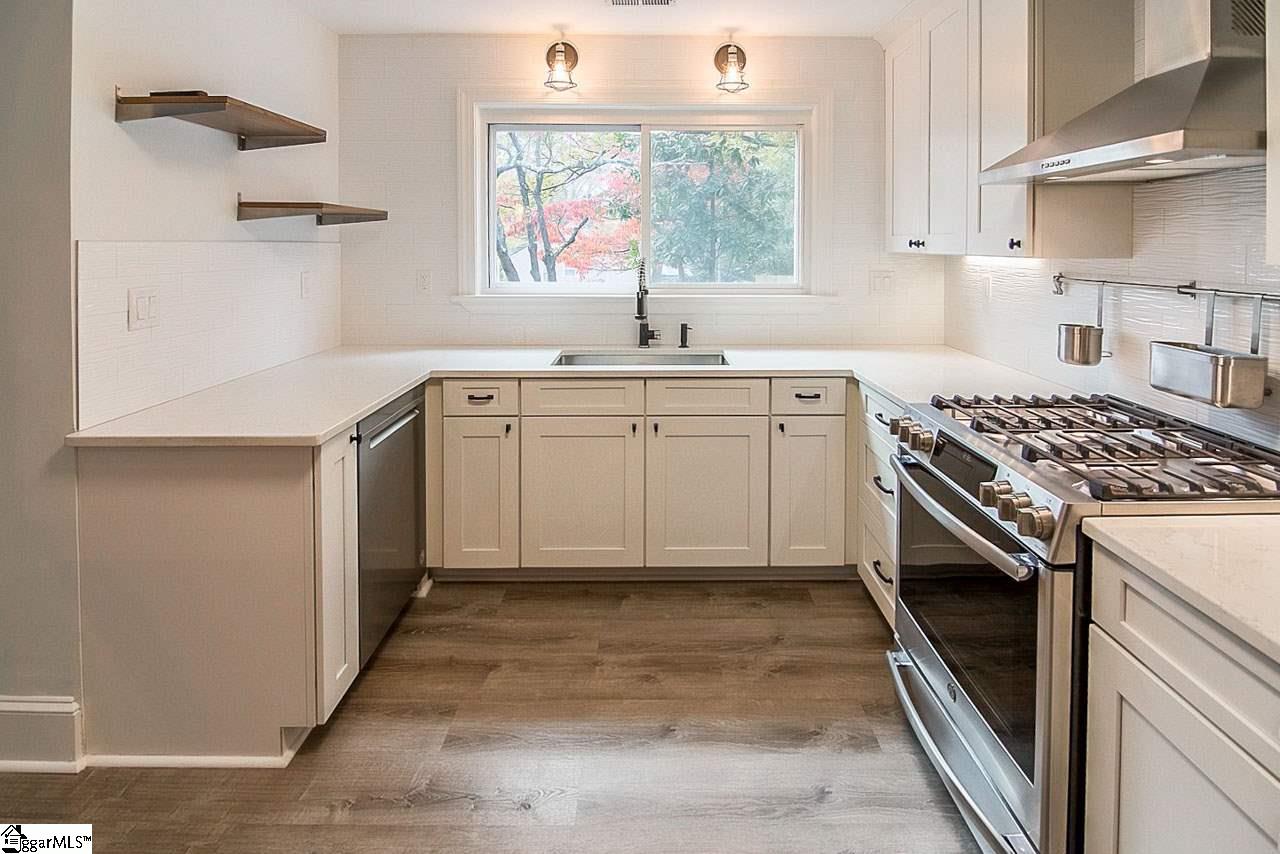 18 West Marion Road Greenville, SC 29617 - Photo 8 of 36 Gallery Image 8