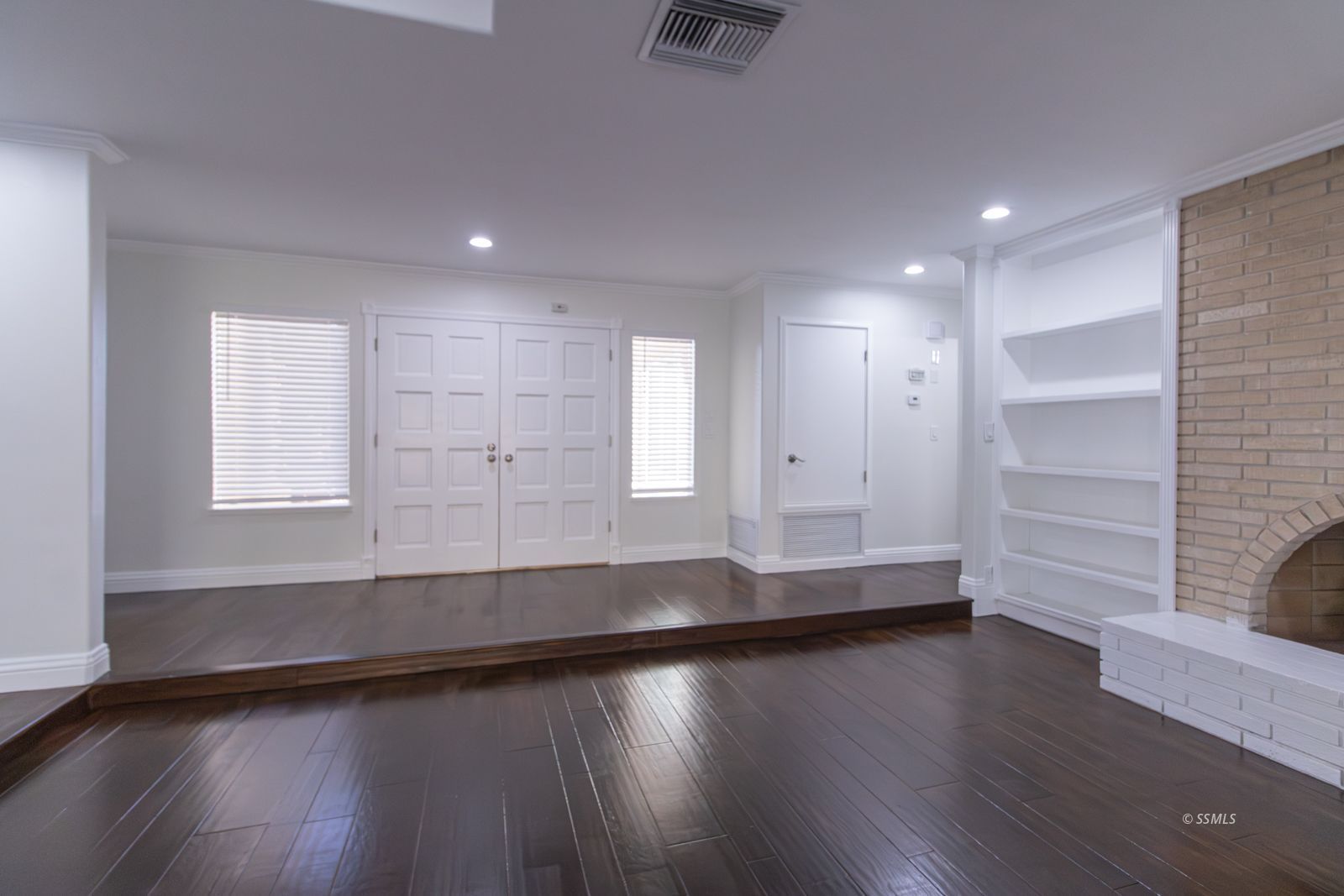 1018 North Sierra View Street Ridgecrest, CA 93555 - Photo 5 of 50