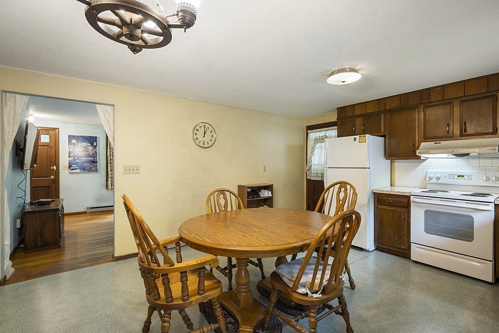122 Walker Road Shirley, MA 01464 - Photo 18 of 35 Gallery Image 18