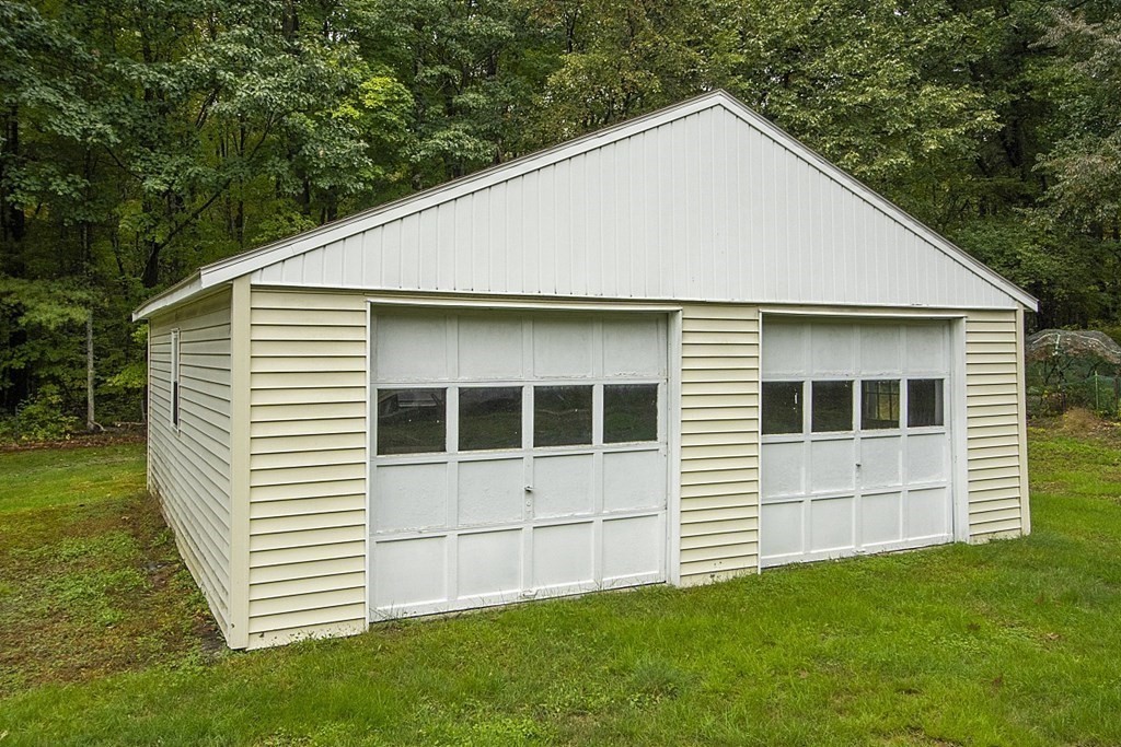 122 Walker Road Shirley, MA 01464 - Photo 4 of 35 Gallery Image 4