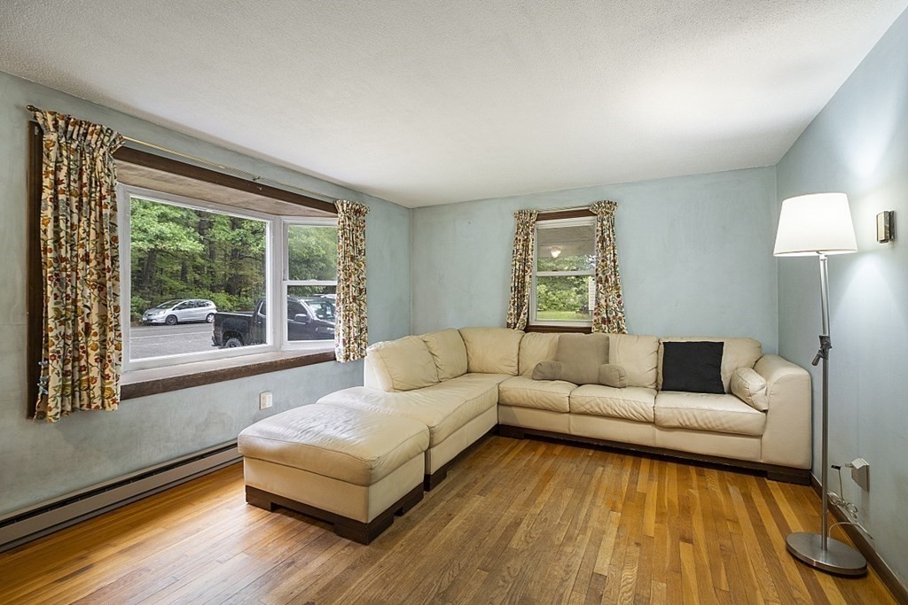122 Walker Road Shirley, MA 01464 - Photo 6 of 35 Gallery Image 6