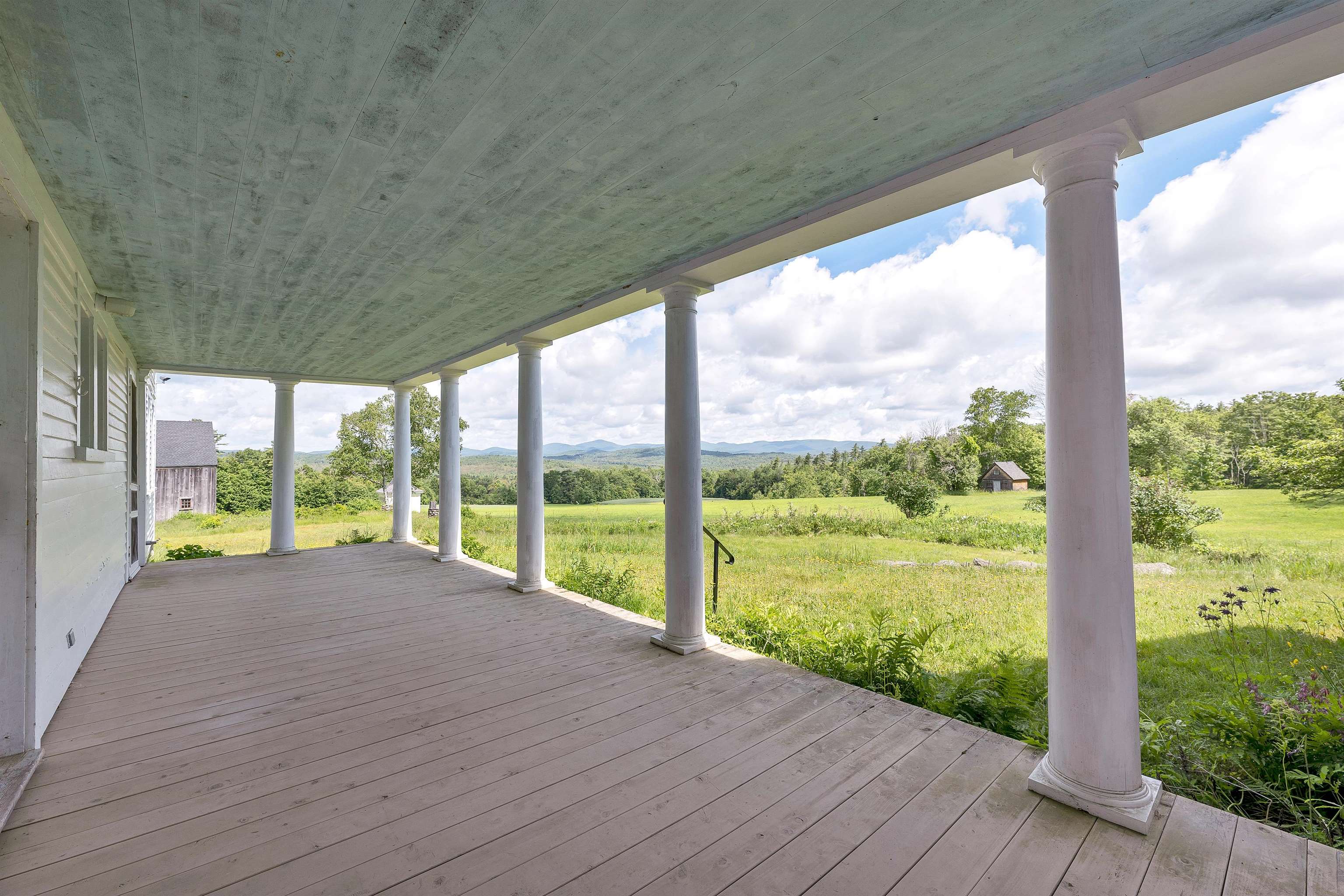 305 Gilmanton Road Barnstead, NH 03225 - Photo 4 of 40