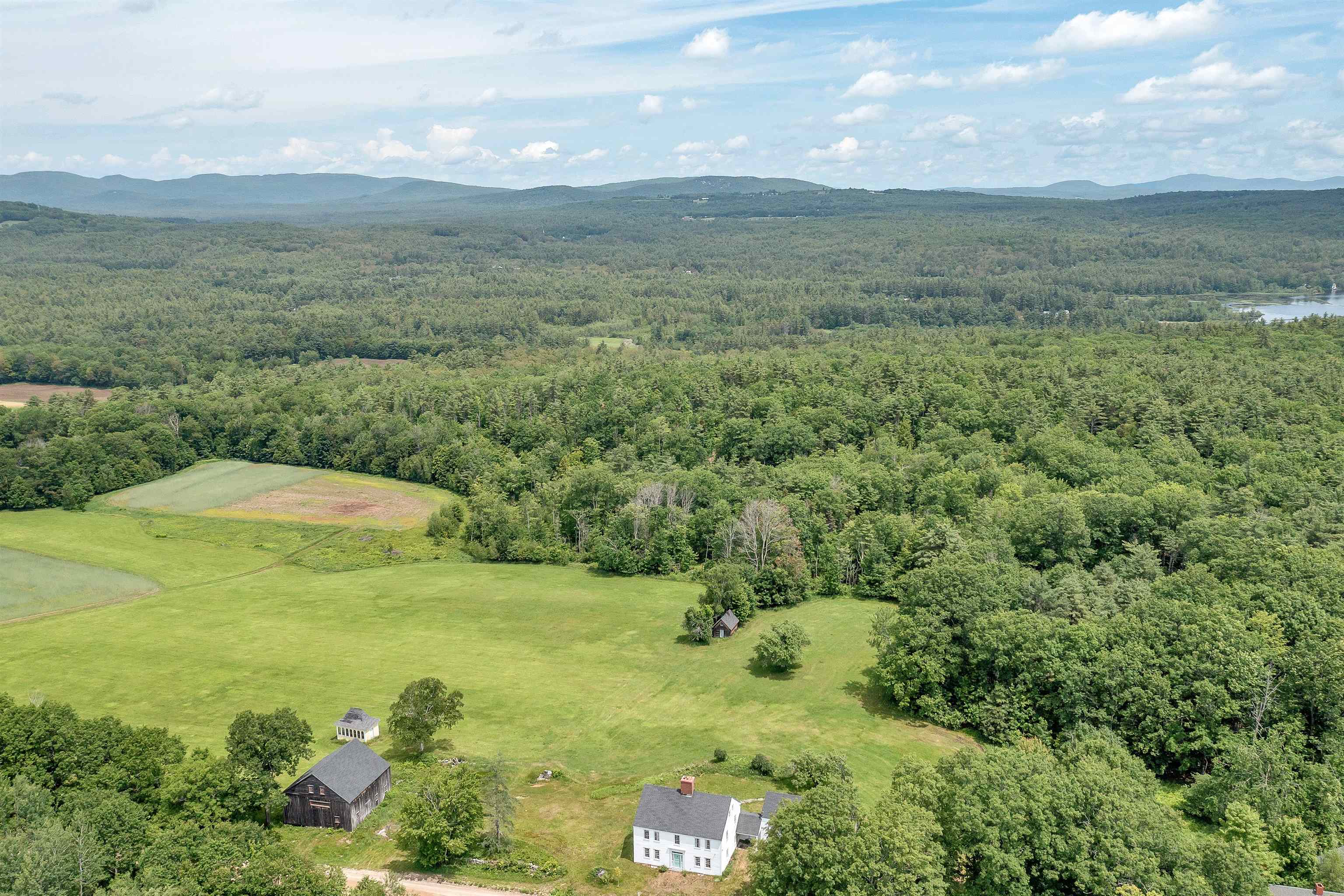 305 Gilmanton Road Barnstead, NH 03225 - Photo 6 of 40