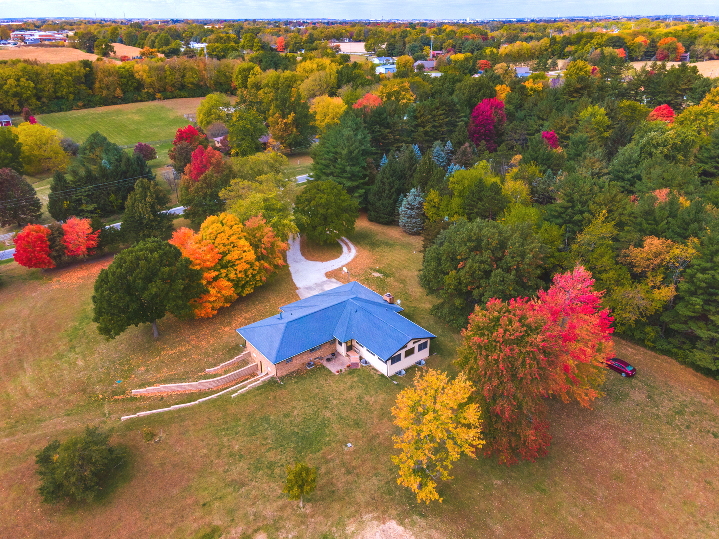 2804 Hendrix Drive Bloomington, IL 61704 - Photo 57 of 71 a view of a yard