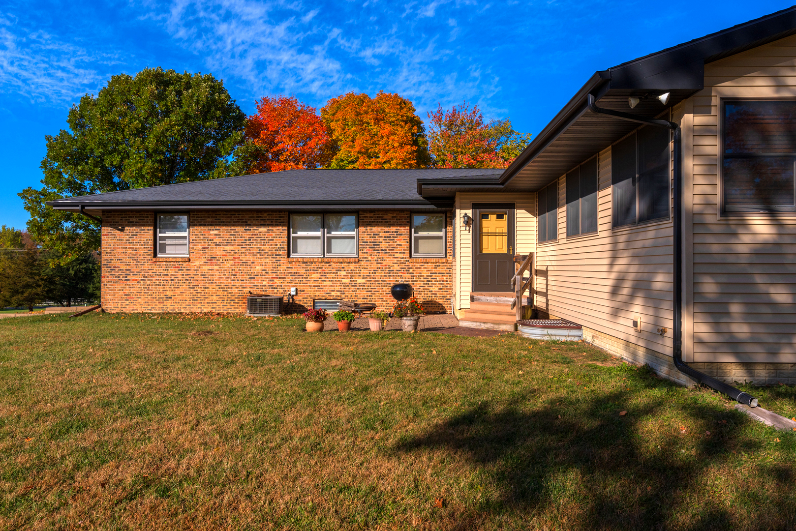 2804 Hendrix Drive Bloomington, IL 61704 - Photo 70 of 71 a view of back yard of the house