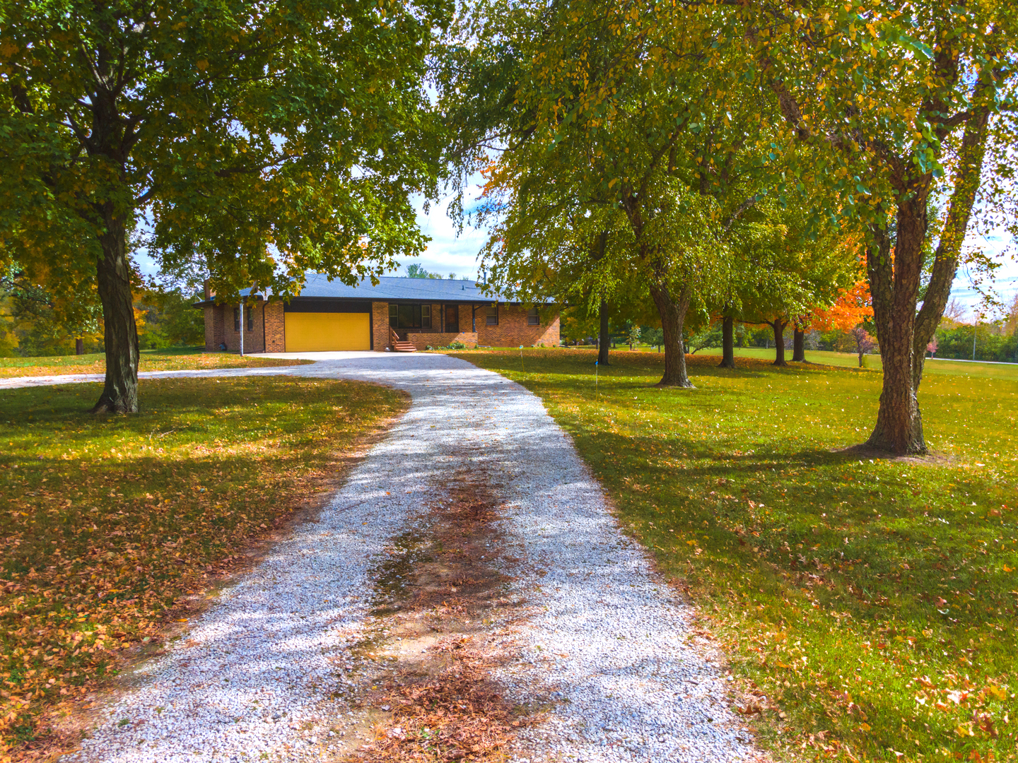 2804 Hendrix Drive Bloomington, IL 61704 - Photo 10 of 71