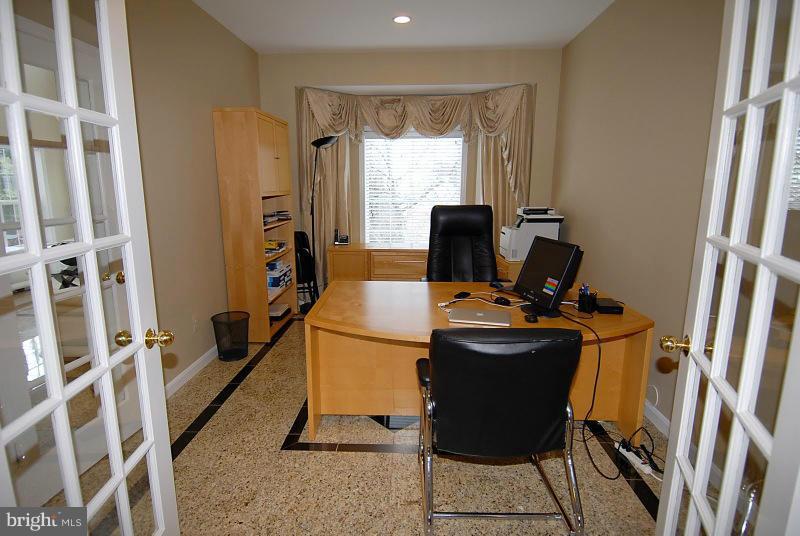 6398 True Lane Springfield, VA 22150 - Photo 19 of 30 Interior (General)