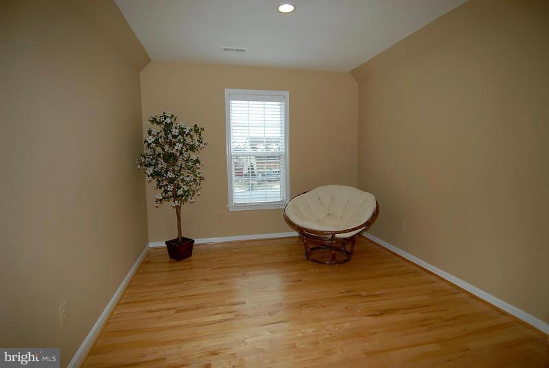 6398 True Lane Springfield, VA 22150 - Photo 27 of 30 Interior (General)