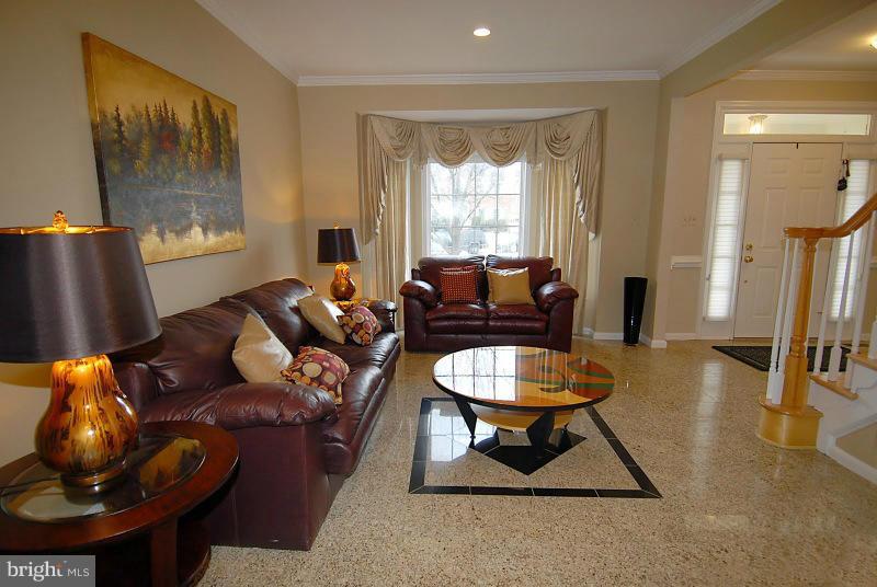 6398 True Lane Springfield, VA 22150 - Photo 9 of 30 View