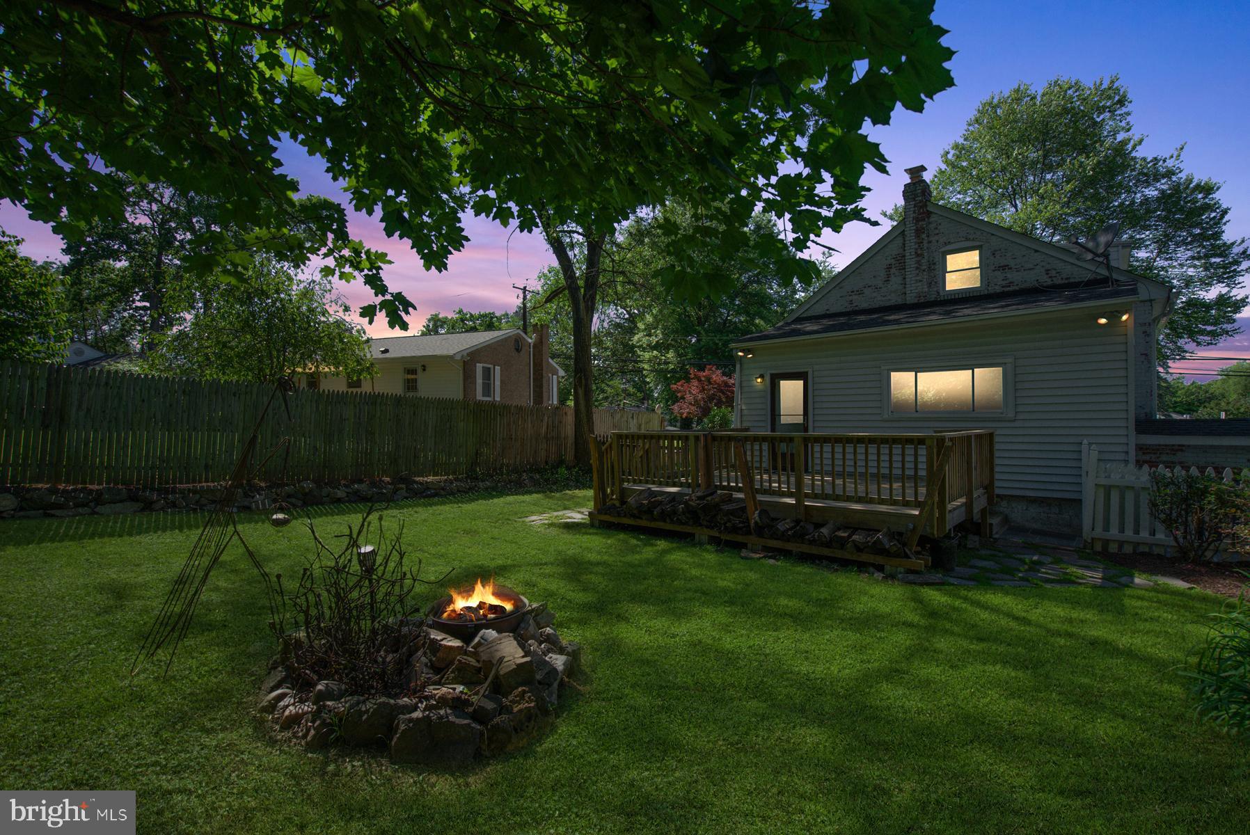 736 Dennis Avenue Silver Spring, MD 20901 - Photo 30 of 34 Evening