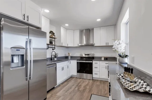 $549,900 | 1285 Roslyn Street, Denver, CO 80220