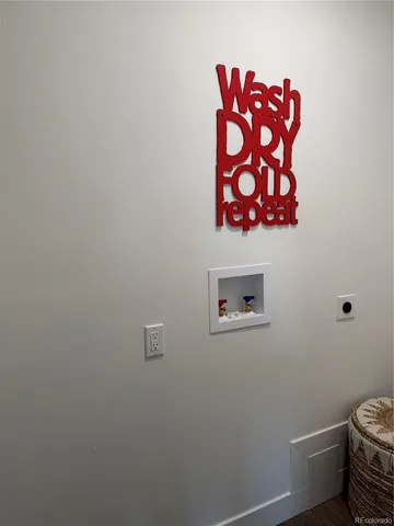 $549,900 | 1285 Roslyn Street, Denver, CO 80220