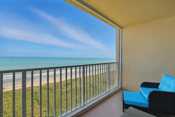 a view of a living room area with furniture