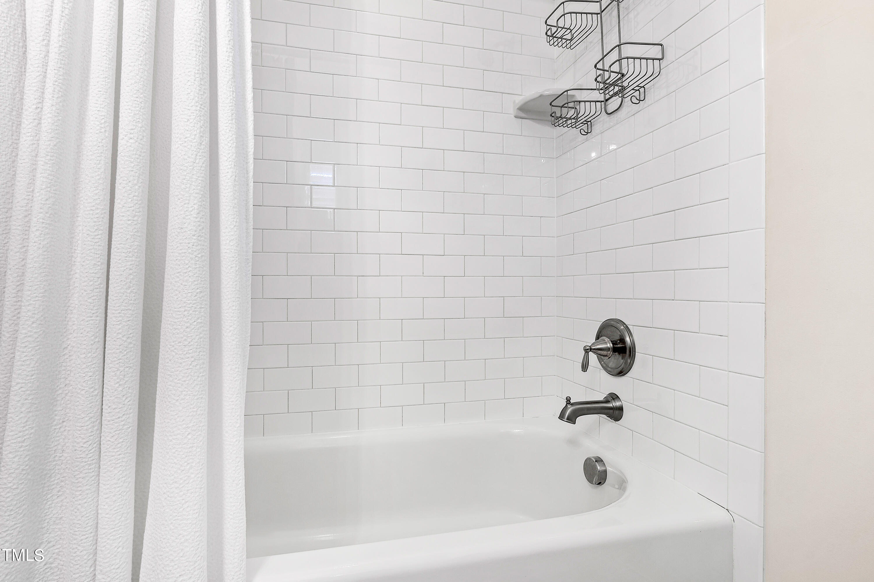 525 Ledbetter Court Raleigh, NC 27608 - Photo 31 of 45 Bathroom02B