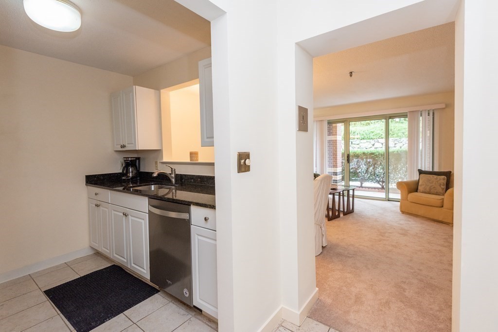 269 Cambridge Road, Unit 107 Woburn, MA 01801 - Photo 6 of 40