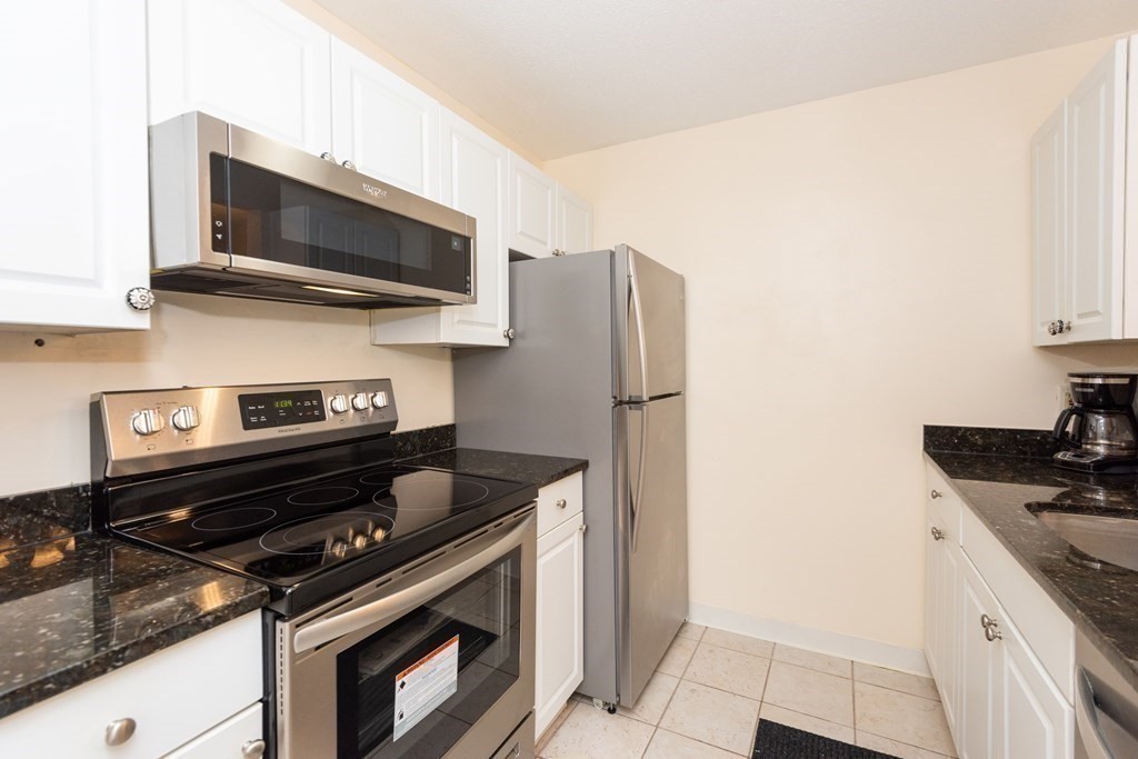 269 Cambridge Road, Unit 107 Woburn, MA 01801 - Photo 8 of 40