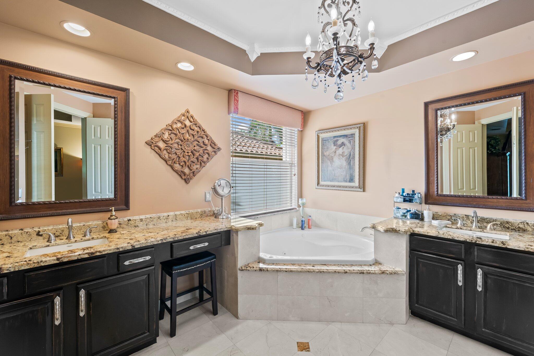 21167 Falls Ridge Way Boca Raton, FL 33428 - Photo 24 of 72 Primary Bathroom