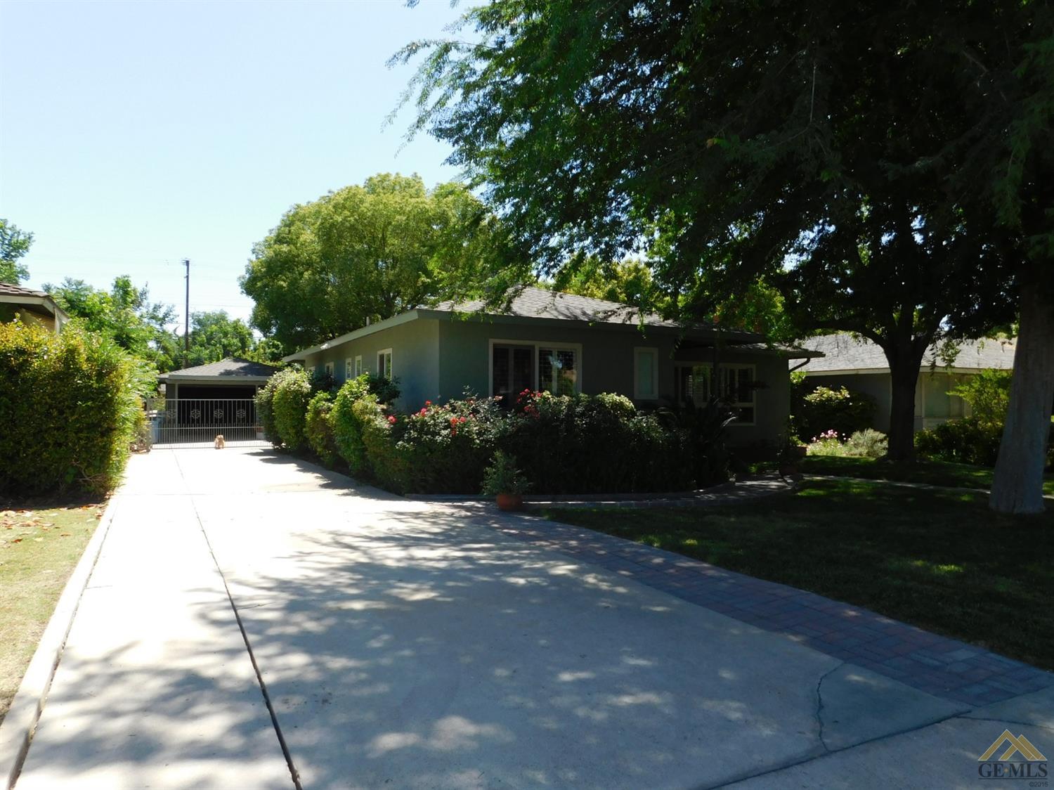 2412 Cedar Street Bakersfield, CA 93301 - Photo 4 of 9