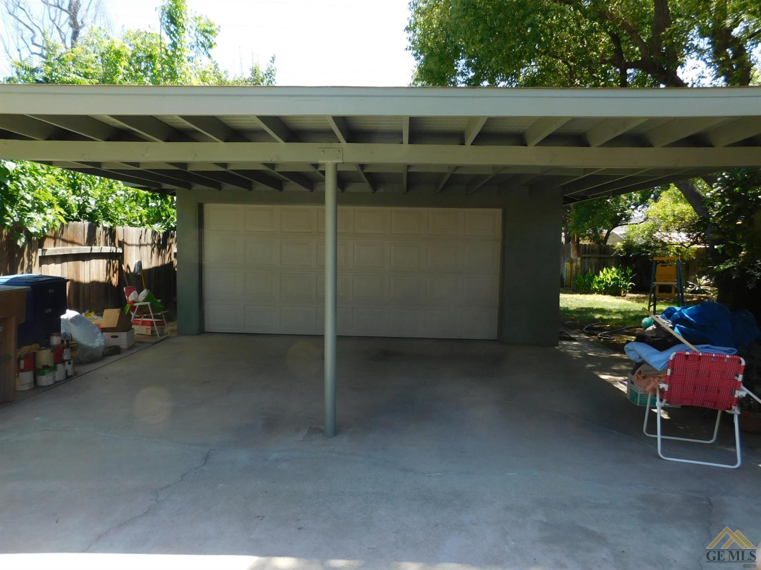 2412 Cedar Street Bakersfield, CA 93301 - Photo 7 of 9