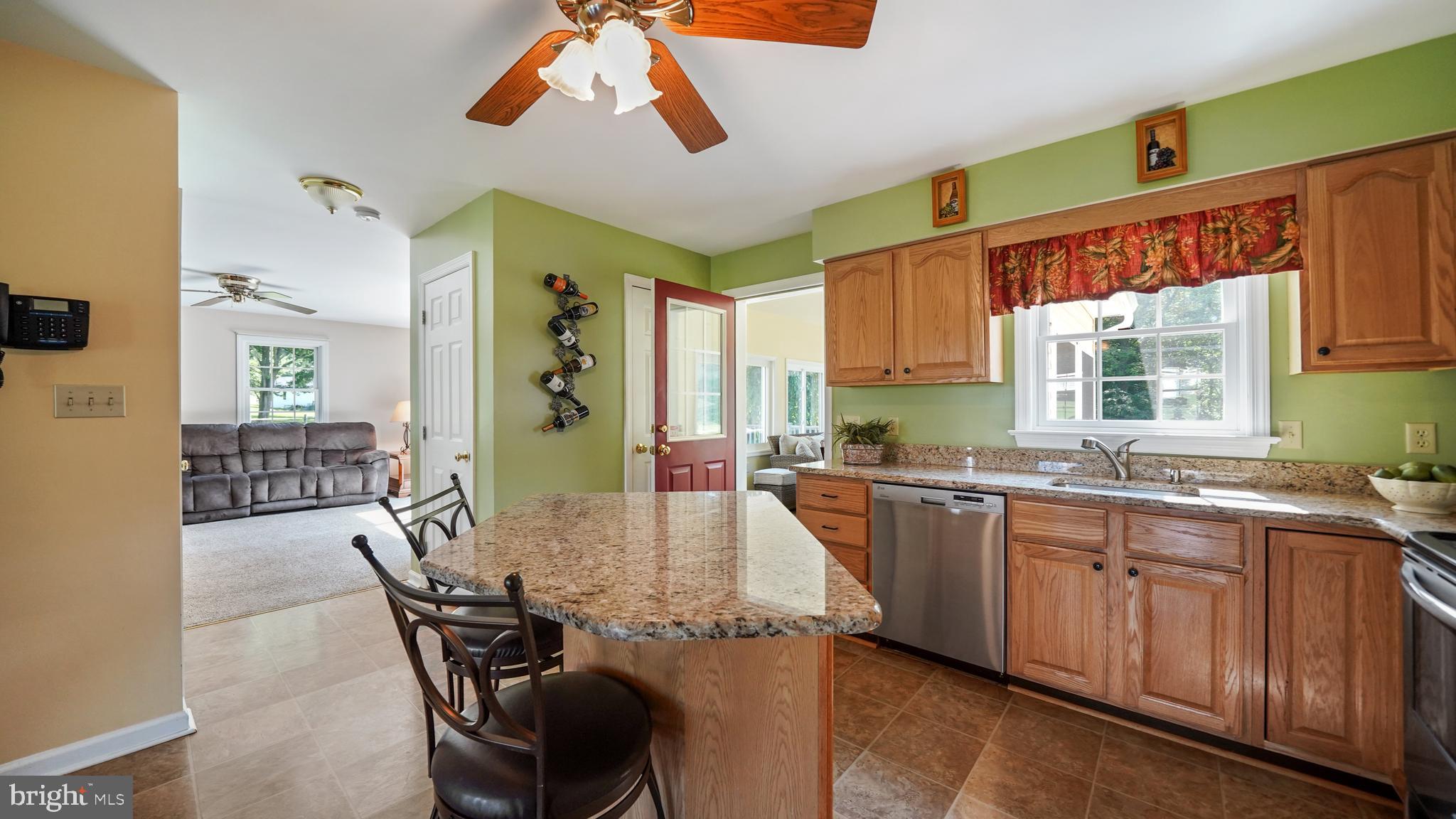 1181 Chelsea Road Aston, PA 19014 - Photo 15 of 40 Great flow to Living Room!