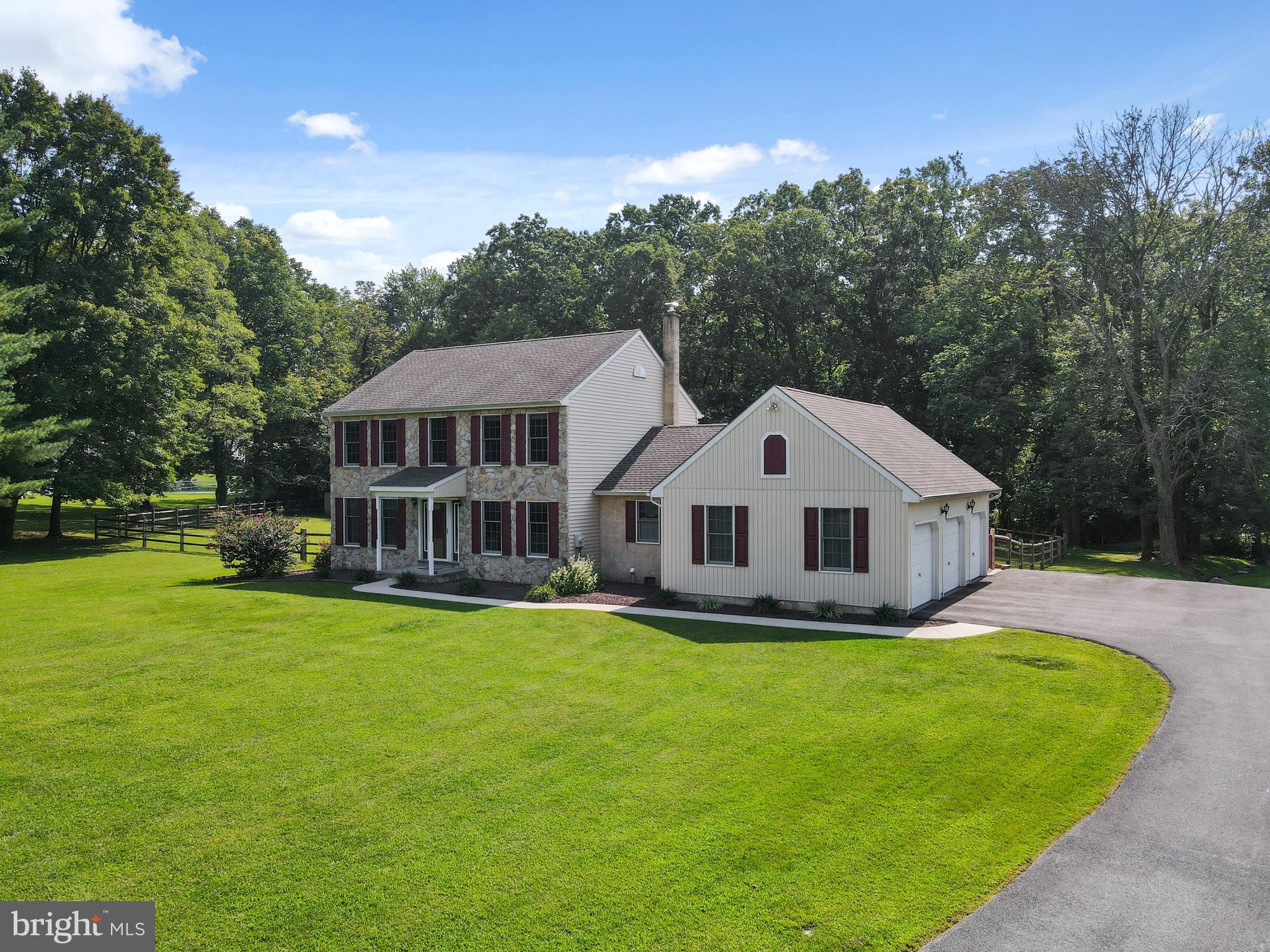 3 Bed, 3.1 Bath Colonial