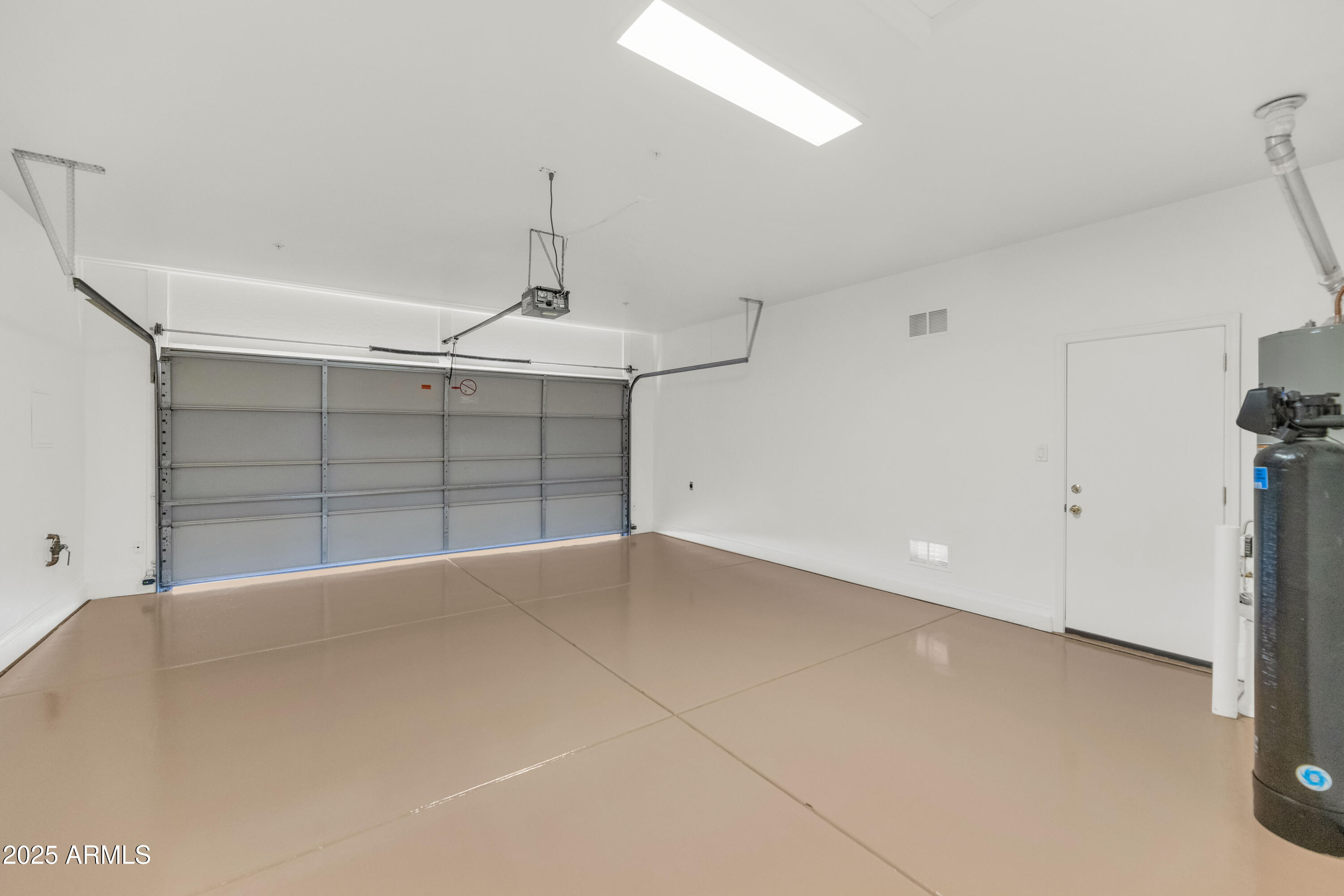 42122 North Anthem Springs Road Anthem, AZ 85086 - Photo 27 of 27 Garage