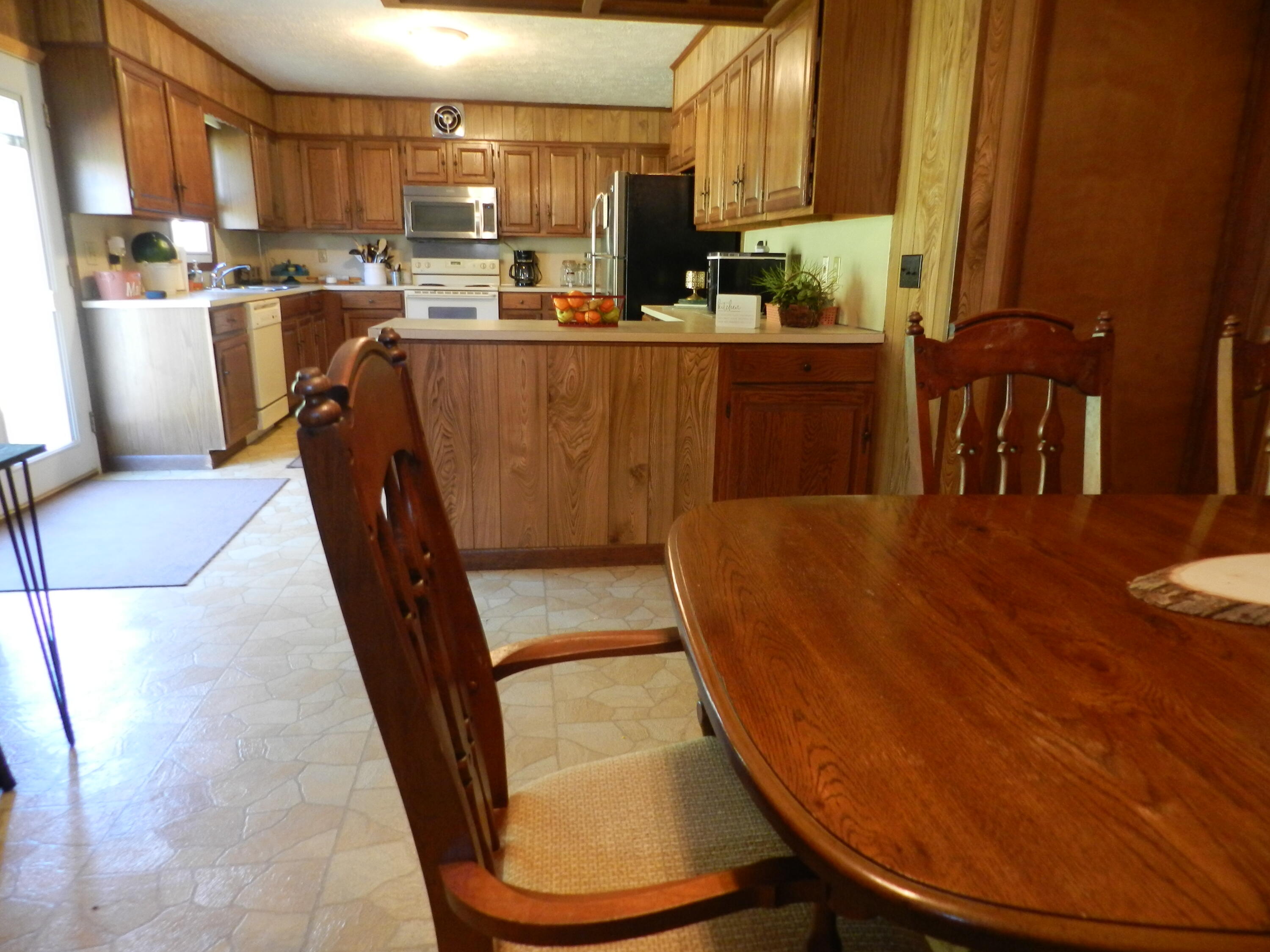 235 West Carters Valley Road Kingsport, TN 37665 - Photo 18 of 29 DSCN9503