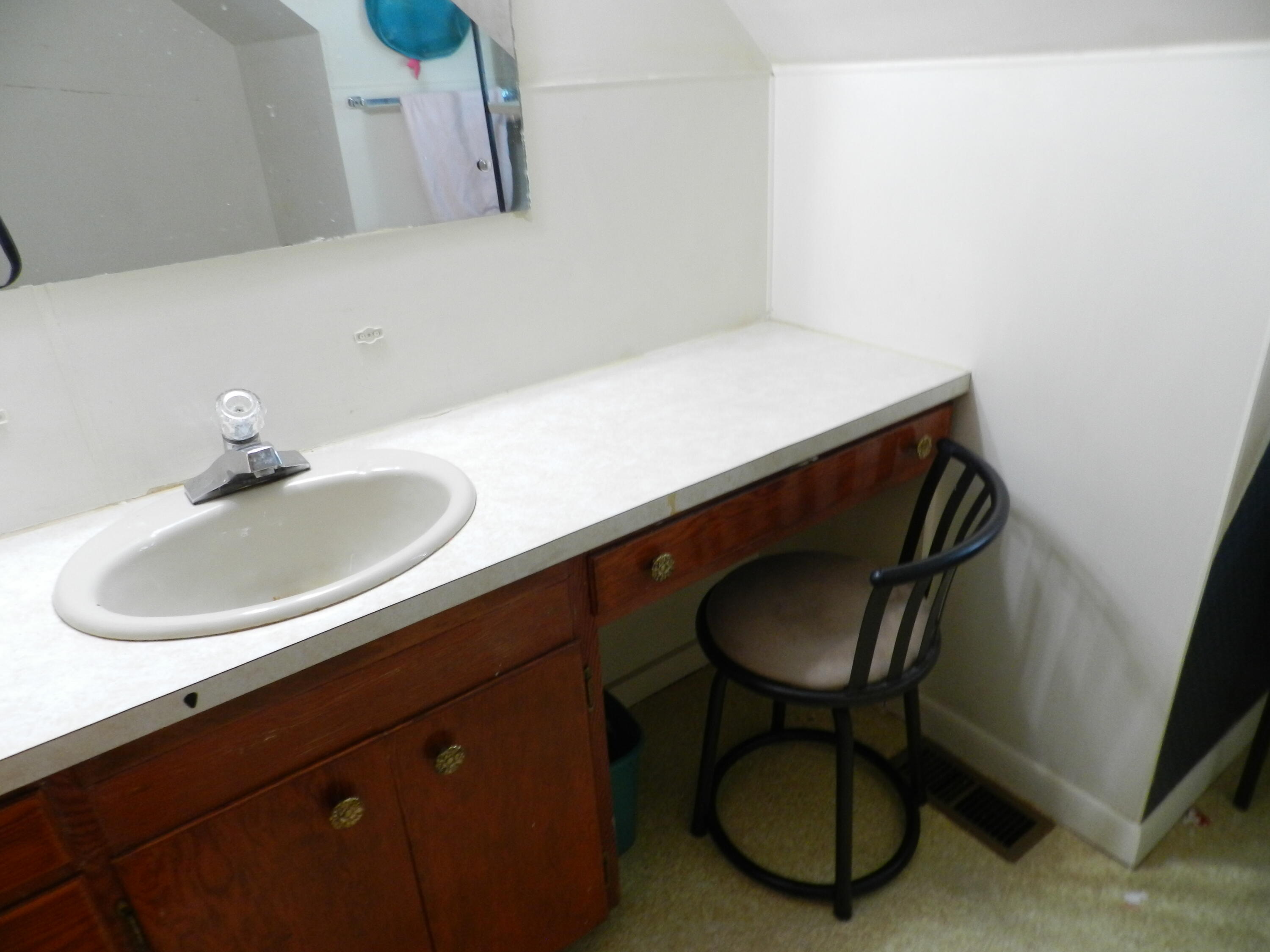 235 West Carters Valley Road Kingsport, TN 37665 - Photo 21 of 29 DSCN9506