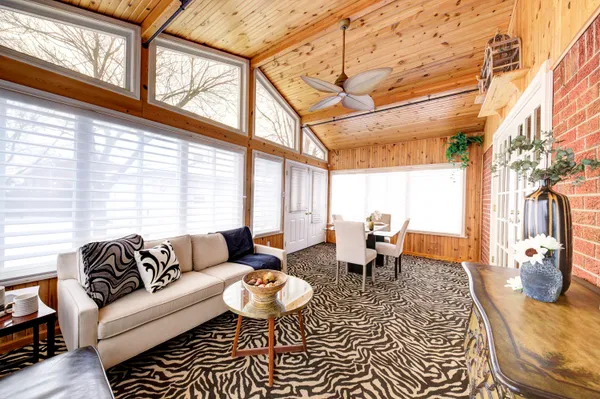 $287,350 | 34617 Greentrees Road, Sterling Heights, MI 48312