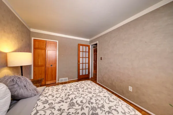 $287,350 | 34617 Greentrees Road, Sterling Heights, MI 48312