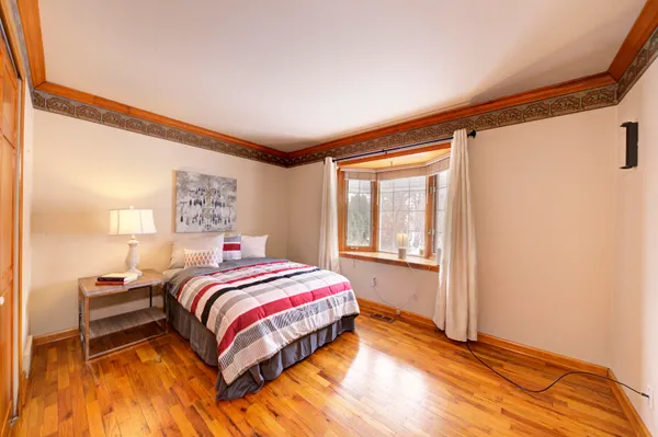 $287,350 | 34617 Greentrees Road, Sterling Heights, MI 48312