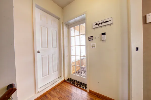 $287,350 | 34617 Greentrees Road, Sterling Heights, MI 48312