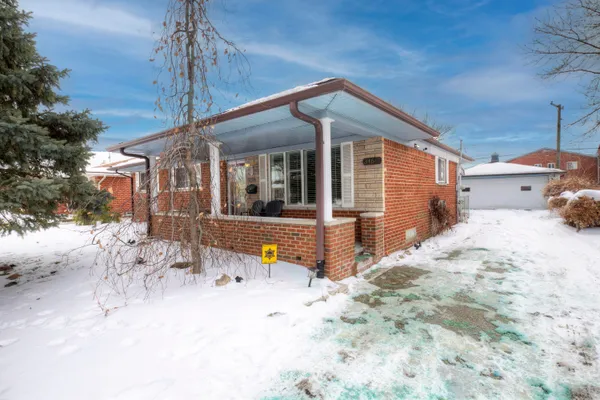 $287,350 | 34617 Greentrees Road, Sterling Heights, MI 48312