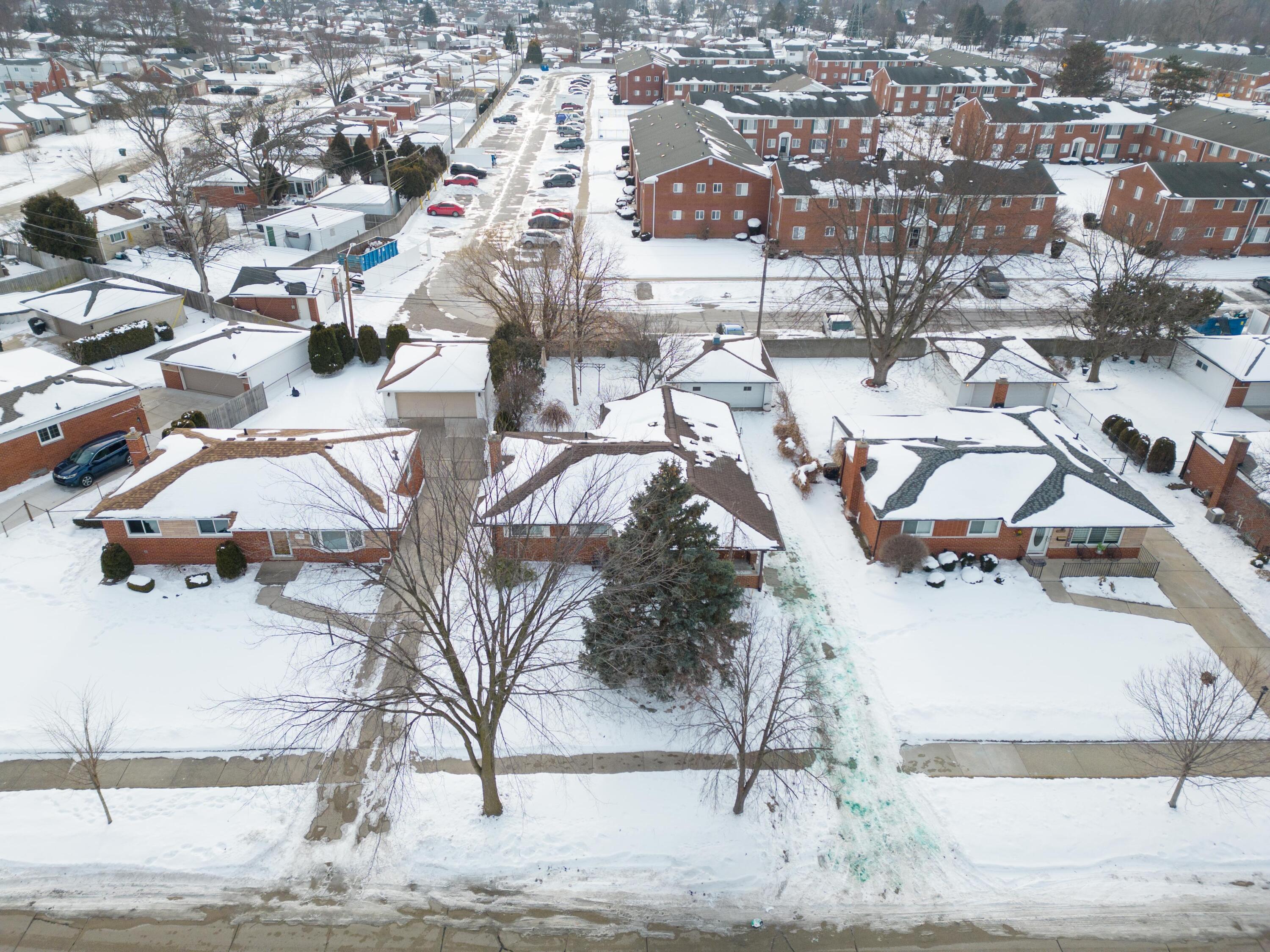 34617 Greentrees Road Sterling Heights, MI 48312 - Photo 50 of 54 DJI_0518