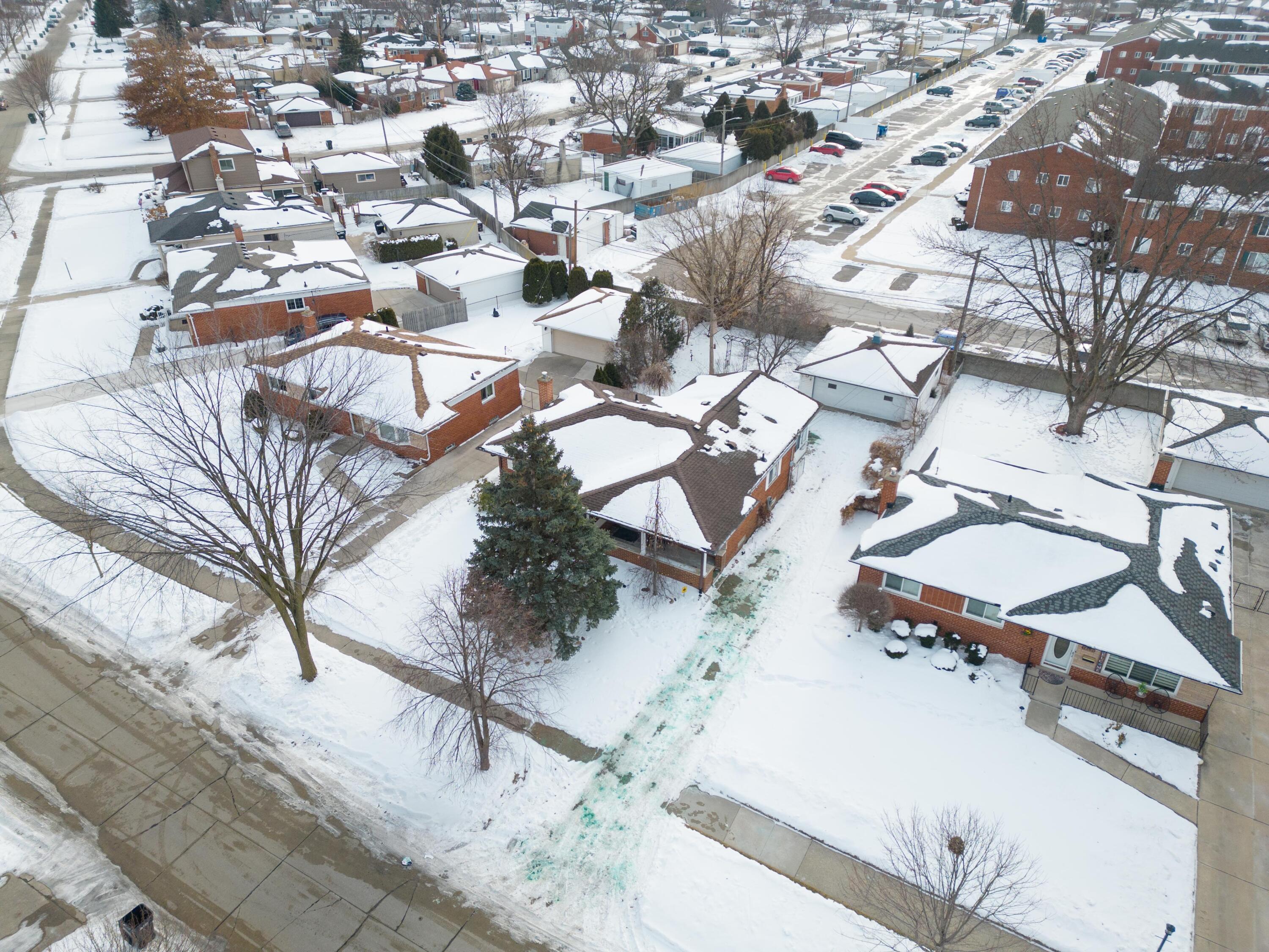 34617 Greentrees Road Sterling Heights, MI 48312 - Photo 50 of 54 DJI_0519