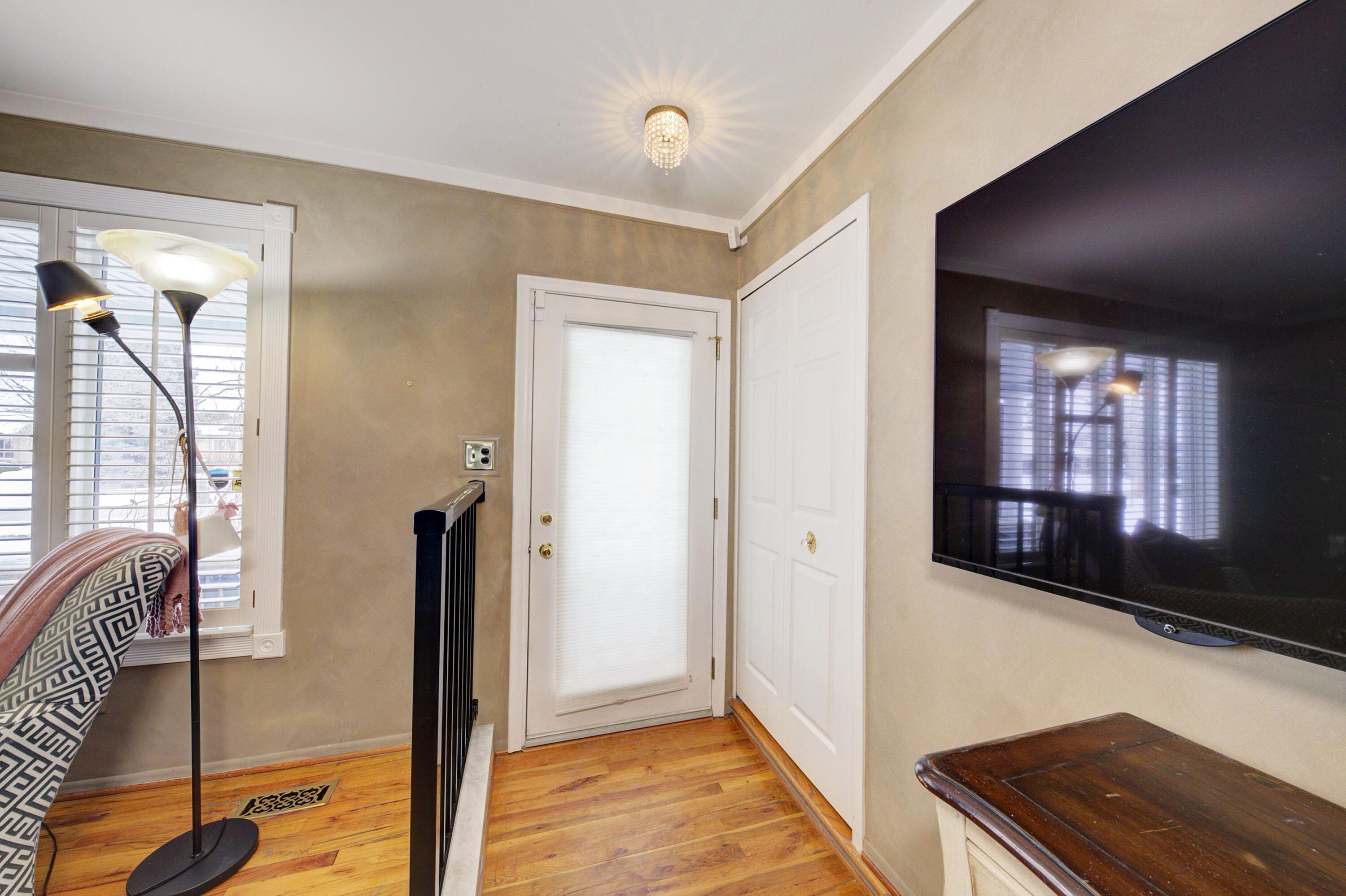 34617 Greentrees Road Sterling Heights, MI 48312 - Photo 5 of 54 Front door entry