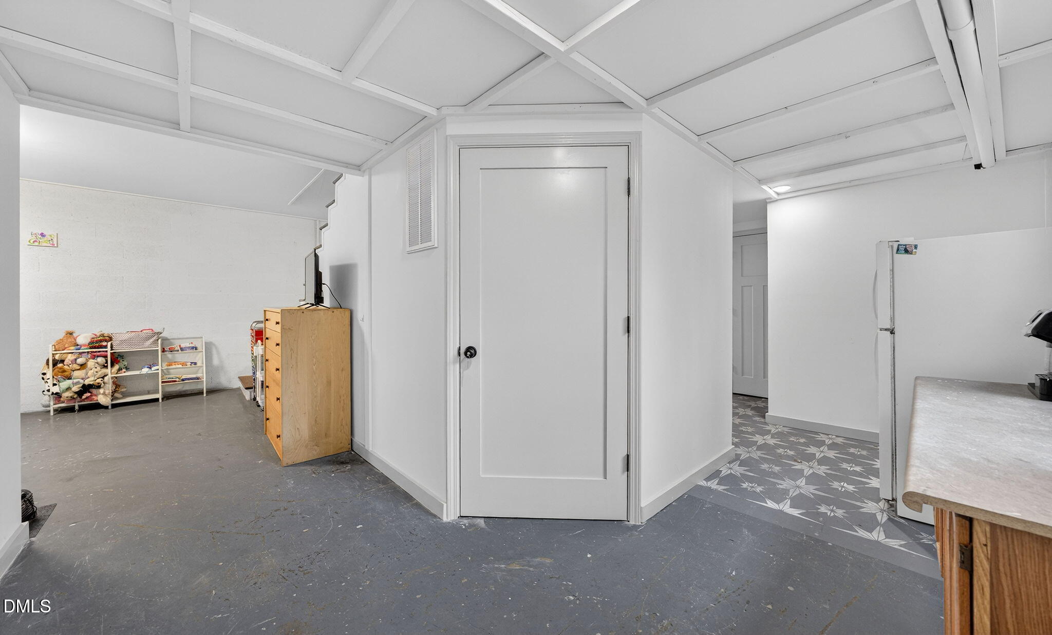 2808 Carpenter Pond Road Raleigh, NC 27613 - Photo 29 of 49 a view of an empty room