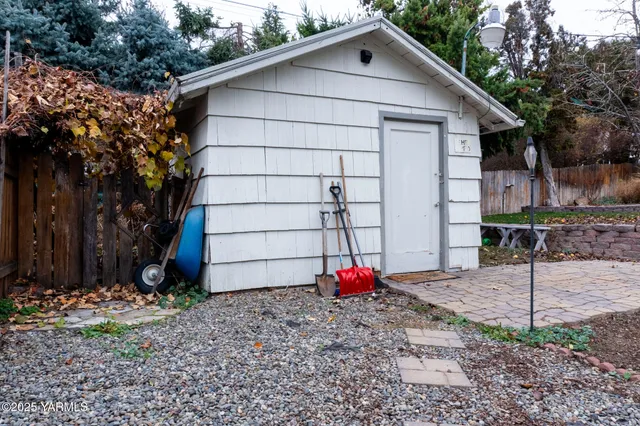 a view of gym equipment and windows