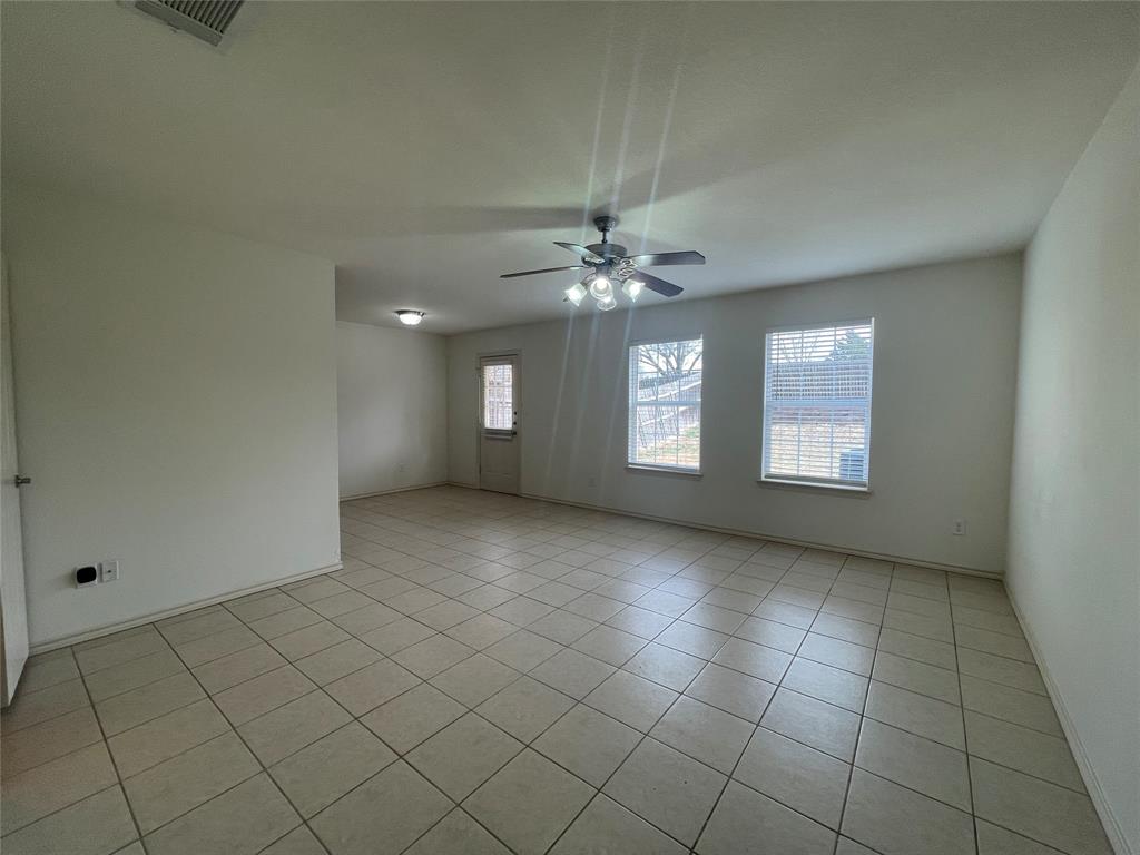 907 Parkplace Ridge Princeton, TX 75407 - Photo 6 of 12