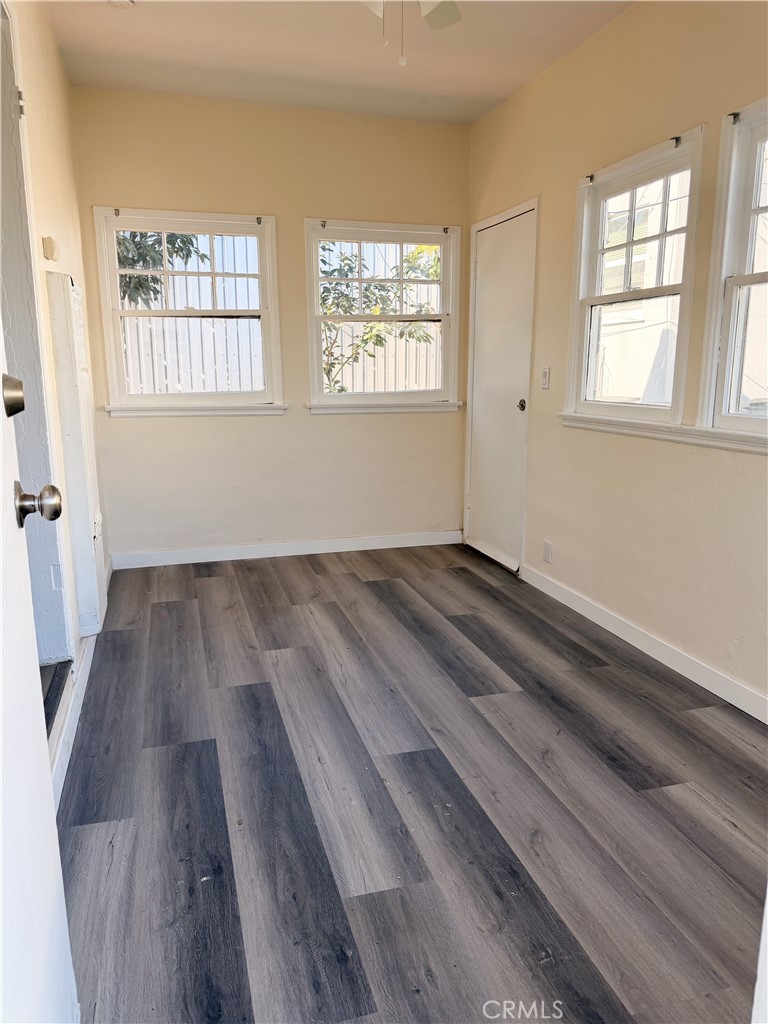 4508 Linsley Street Compton, CA 90221 - Photo 2 of 5 living room