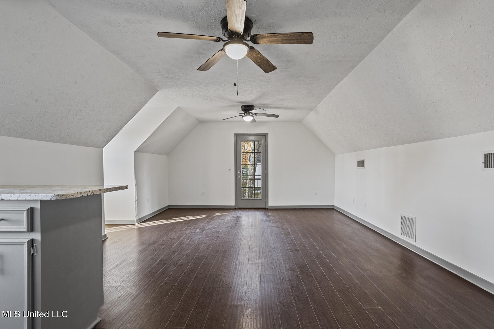 210 Haddon Circle Brandon, MS 39047 - Photo 27 of 39 210 Haddon Cir-22